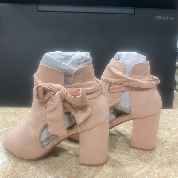 Pink Peep Toe Suede Booties 5.5 NIB - Picture 8 of 11